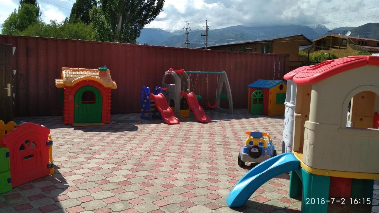 Mini-Pansionat Maksat Cholponata Buitenkant foto
